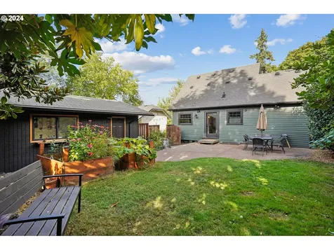 7215 Ne Mallory Avenue Portland OR 97211