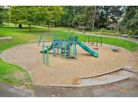 7215 Ne Mallory Avenue Portland OR 97211