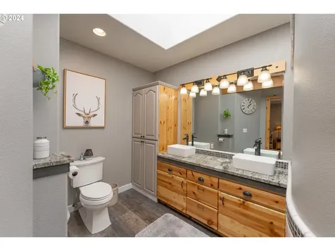 143 Redtail Ridge Lane Roseburg OR 97471