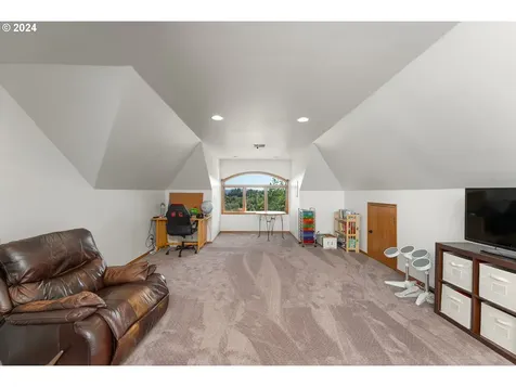 143 Redtail Ridge Lane Roseburg OR 97471