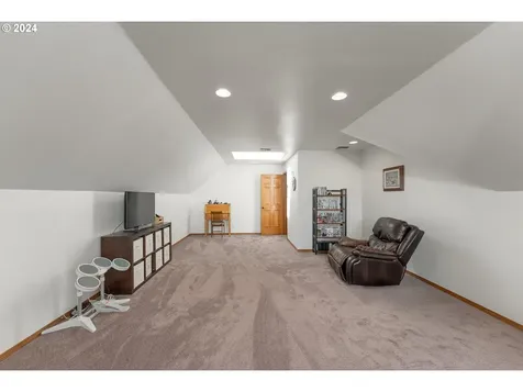 143 Redtail Ridge Lane Roseburg OR 97471