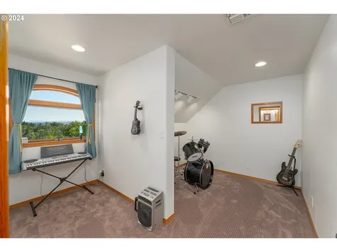 143 Redtail Ridge Lane Roseburg OR 97471