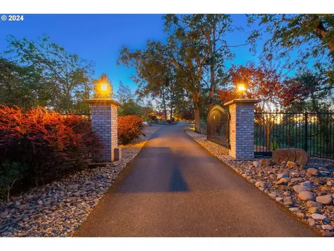 143 Redtail Ridge Lane Roseburg OR 97471