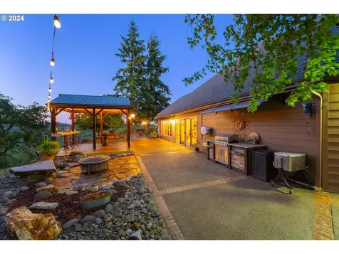 143 Redtail Ridge Lane Roseburg OR 97471