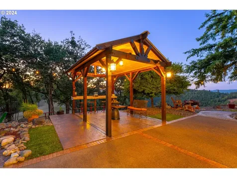 143 Redtail Ridge Lane Roseburg OR 97471