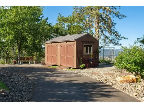 143 Redtail Ridge Lane Roseburg OR 97471