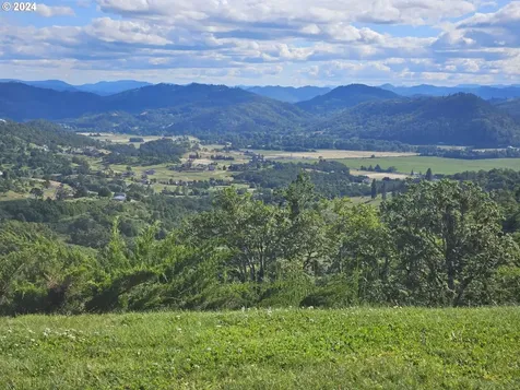 143 Redtail Ridge Lane Roseburg OR 97471