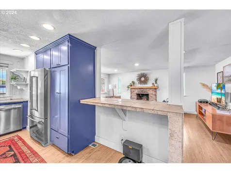 180 W Dartmouth Street Gladstone OR 97027