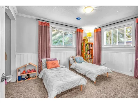 180 W Dartmouth Street Gladstone OR 97027