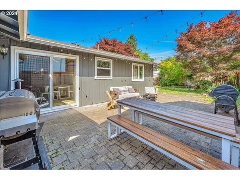 180 W Dartmouth Street Gladstone OR 97027