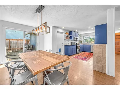 180 W Dartmouth Street Gladstone OR 97027