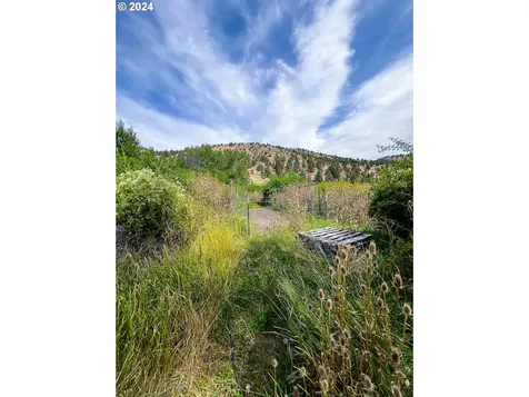 50753 Highway 26 Mount Vernon OR 97865