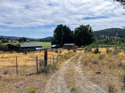 50753 Highway 26 Mount Vernon OR 97865