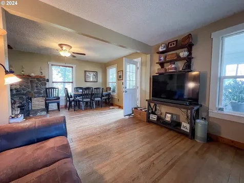 50753 Highway 26 Mount Vernon OR 97865