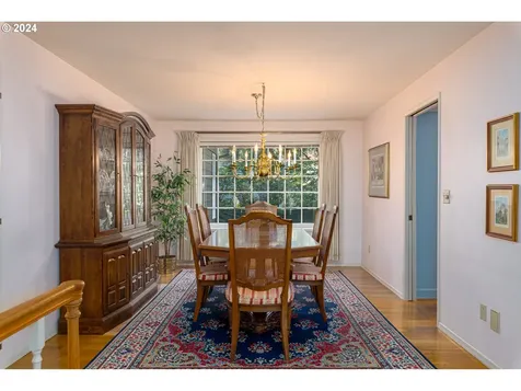 18949 Indian Creek Avenue Lake Oswego OR 97035