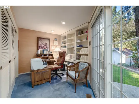 18949 Indian Creek Avenue Lake Oswego OR 97035