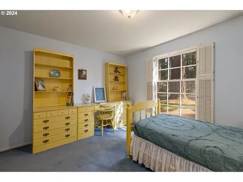 18949 Indian Creek Avenue Lake Oswego OR 97035