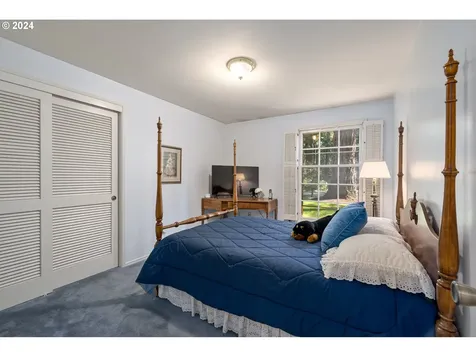 18949 Indian Creek Avenue Lake Oswego OR 97035