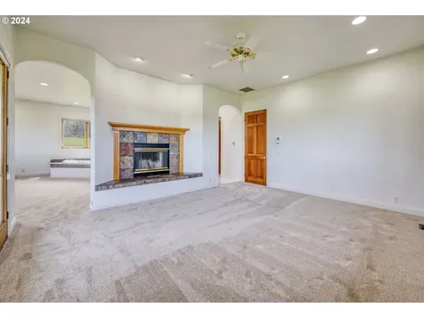 35741 Spring Hill Road Creswell OR 97426