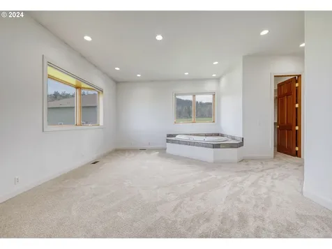 35741 Spring Hill Road Creswell OR 97426