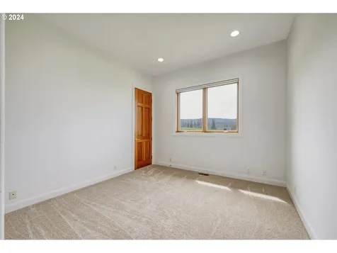 35741 Spring Hill Road Creswell OR 97426