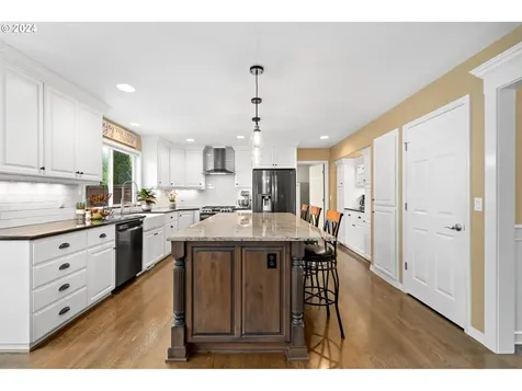 4473 Nw Emily Way Camas WA 98607