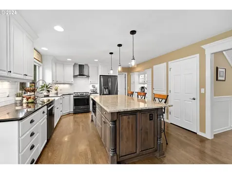 4473 Nw Emily Way Camas WA 98607