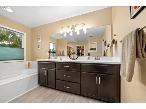 4473 Nw Emily Way Camas WA 98607