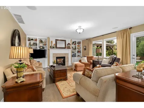 4473 Nw Emily Way Camas WA 98607