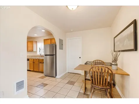 1212 Ne Galloway Street Mcminnville OR 97128
