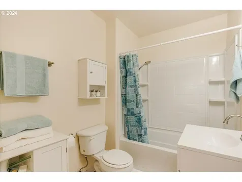 1212 Ne Galloway Street Mcminnville OR 97128