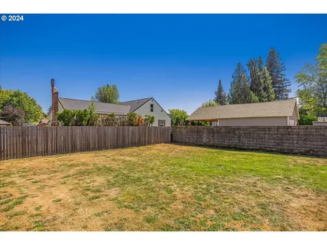 1212 Ne Galloway Street Mcminnville OR 97128