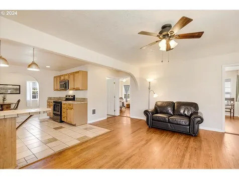 1212 Ne Galloway Street Mcminnville OR 97128
