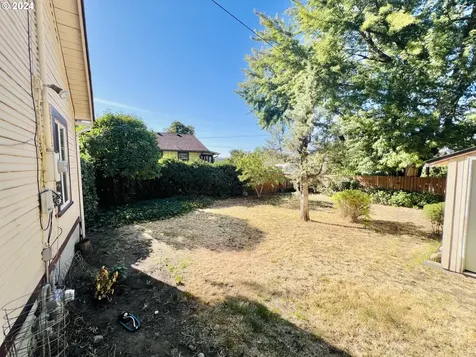805 E 13th Street The Dalles OR 97058