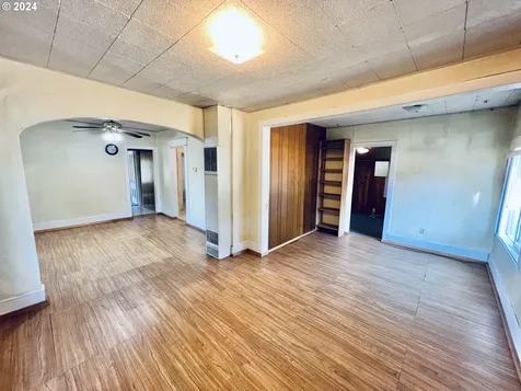 805 E 13th Street The Dalles OR 97058