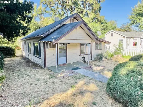 805 E 13th Street The Dalles OR 97058