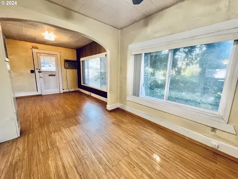 805 E 13th Street The Dalles OR 97058