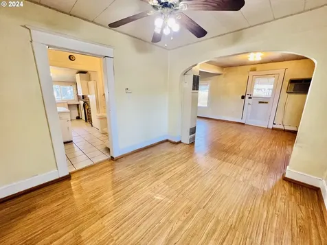 805 E 13th Street The Dalles OR 97058
