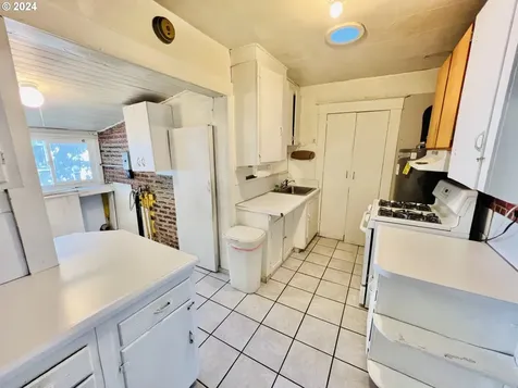 805 E 13th Street The Dalles OR 97058