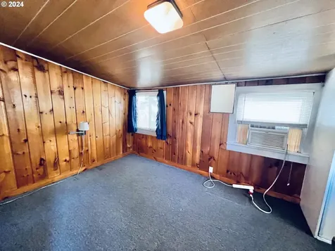805 E 13th Street The Dalles OR 97058