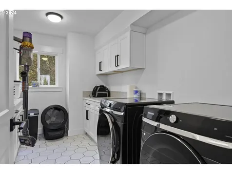 3511 Scenic View Drive Se Salem OR 97302