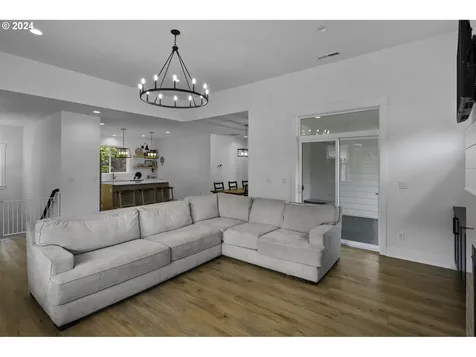 3511 Scenic View Drive Se Salem OR 97302
