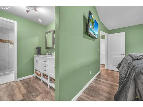 340 Se 17th Street Troutdale OR 97060
