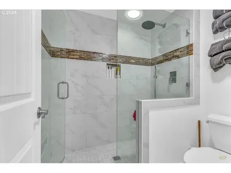 340 Se 17th Street Troutdale OR 97060