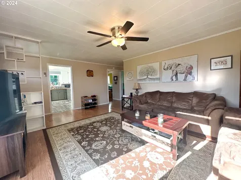 410 N Hyland Lane Lowell OR 97452