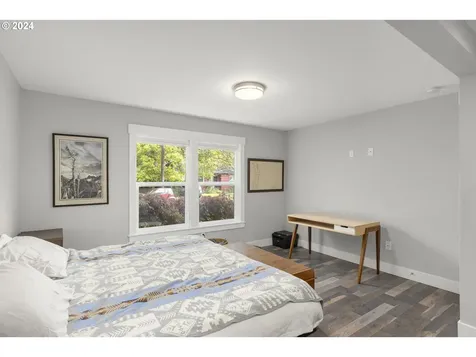 8826 Ne Hill Way Portland OR 97220