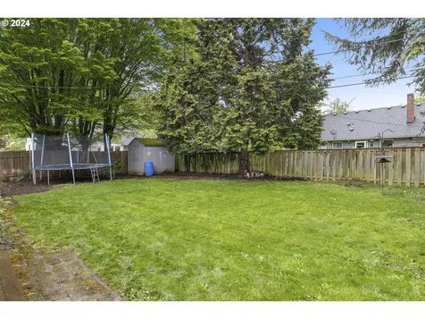 8826 Ne Hill Way Portland OR 97220