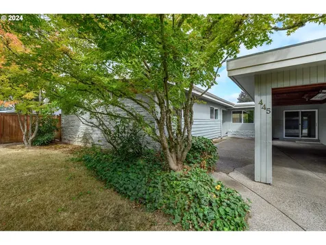 445 NW 18th Place Mcminnville OR 97128