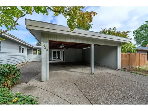 445 NW 18th Place Mcminnville OR 97128