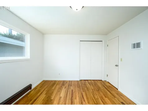 445 NW 18th Place Mcminnville OR 97128